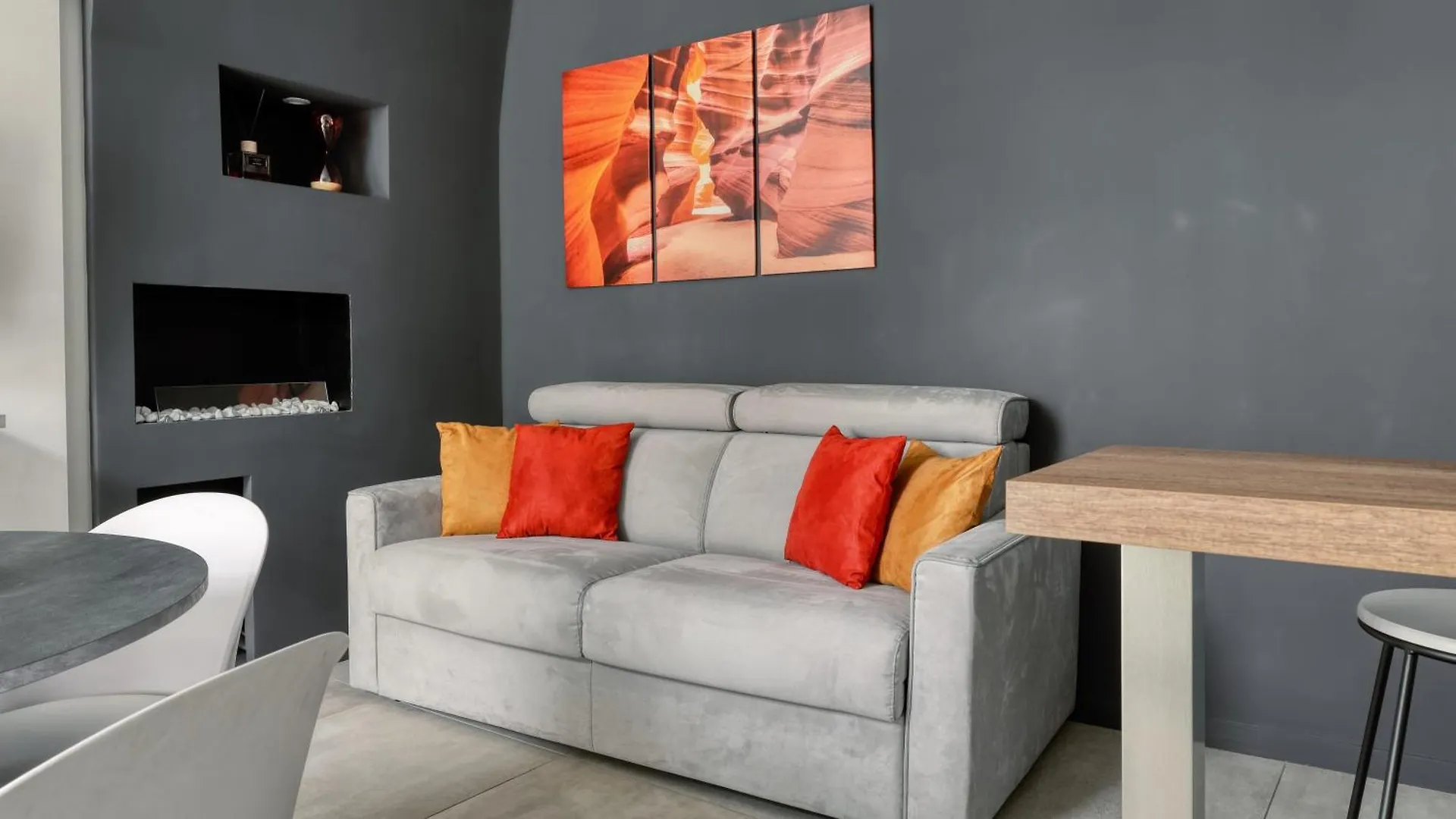 Ideal Rent - Farini 74 Milan 0*,  Italy
