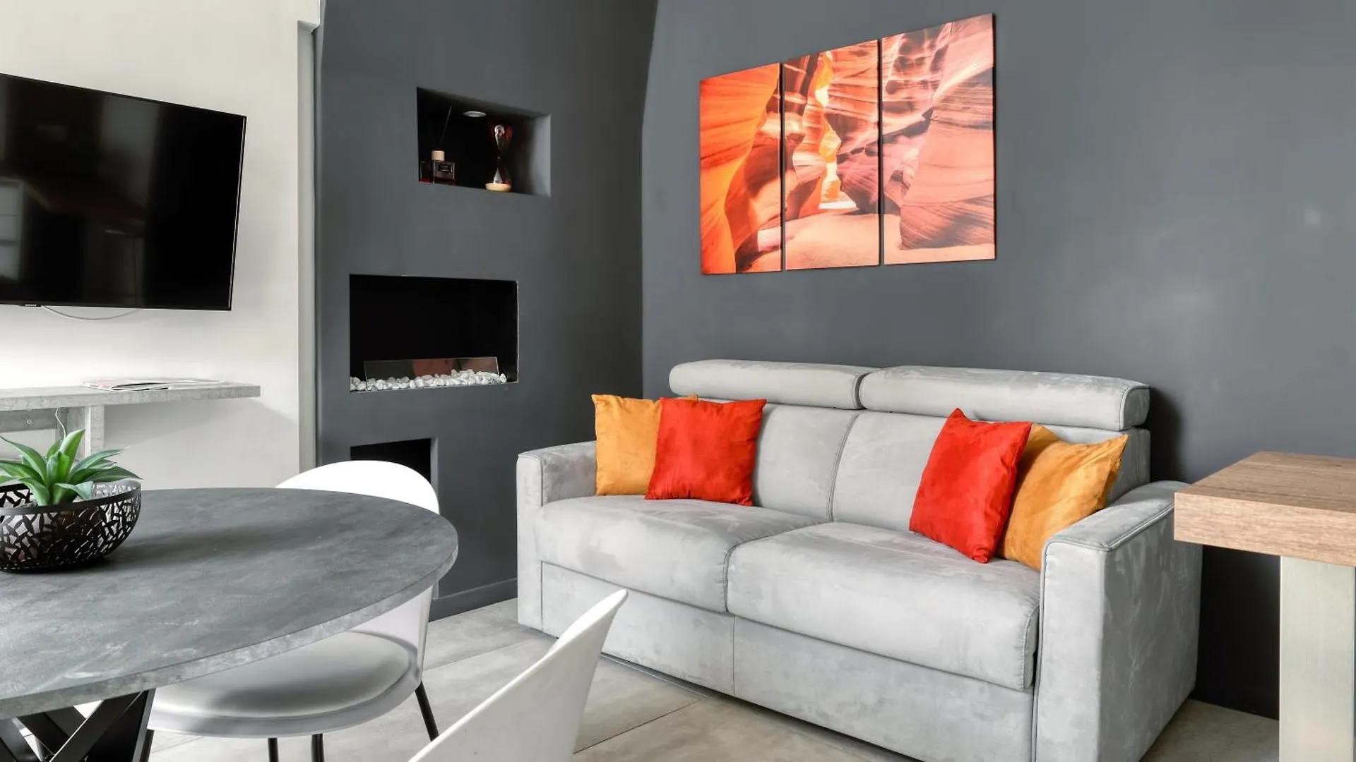 Ideal Rent - Farini 74 Mediolan