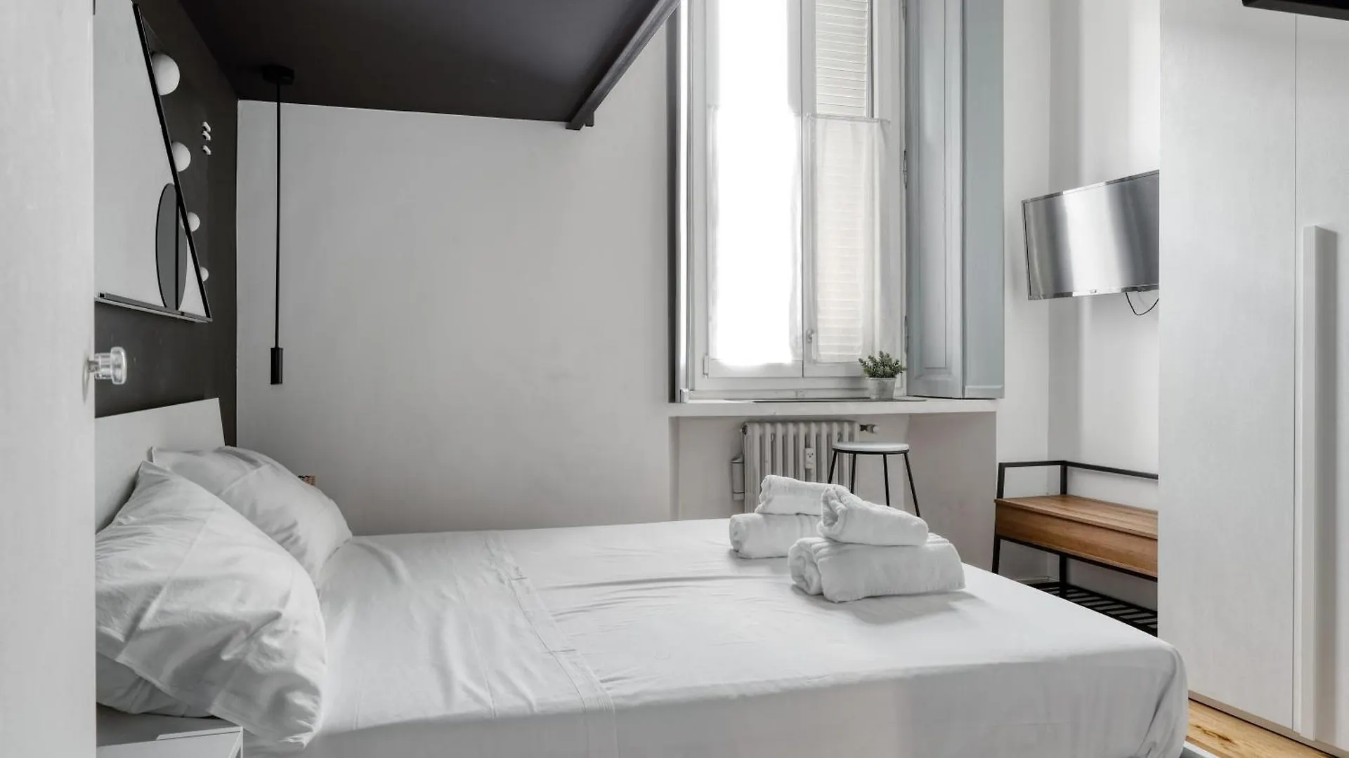 Ideal Rent - Farini 74 Milan